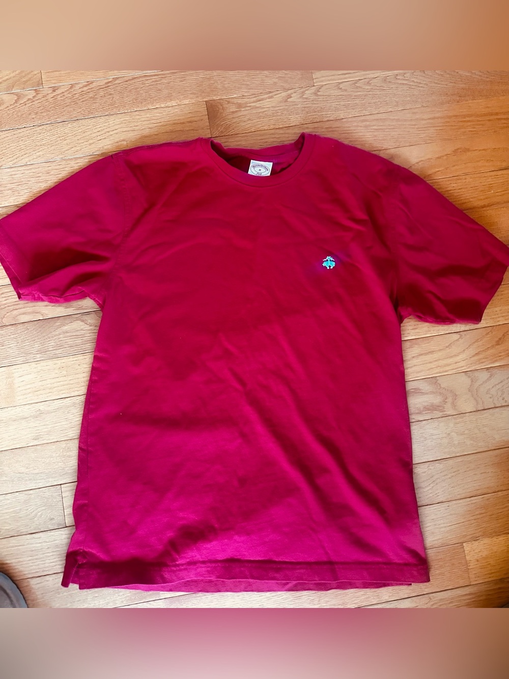 Brooks Brothers Men's Red Short-Sleeve Crewneck Tee with light blue logo size M